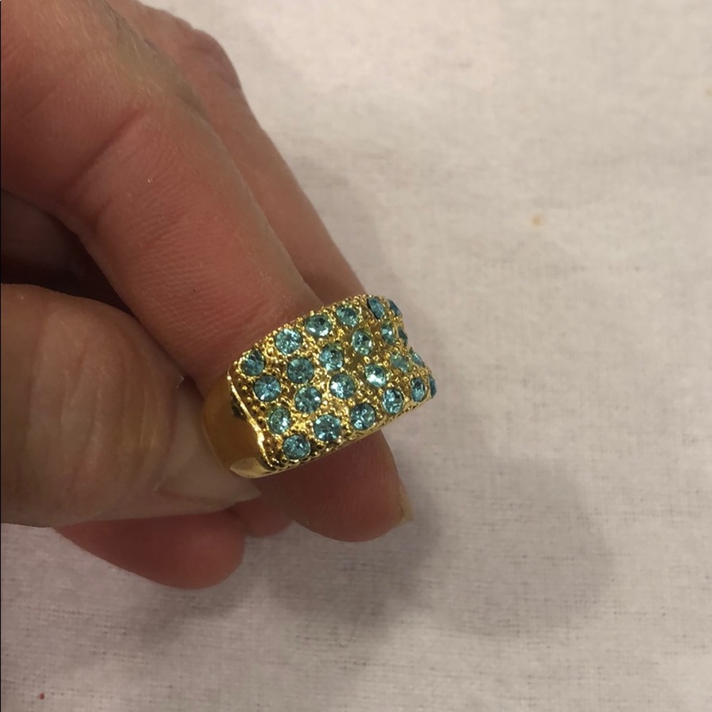 Gold Tone Ring with Turquoise Crystals